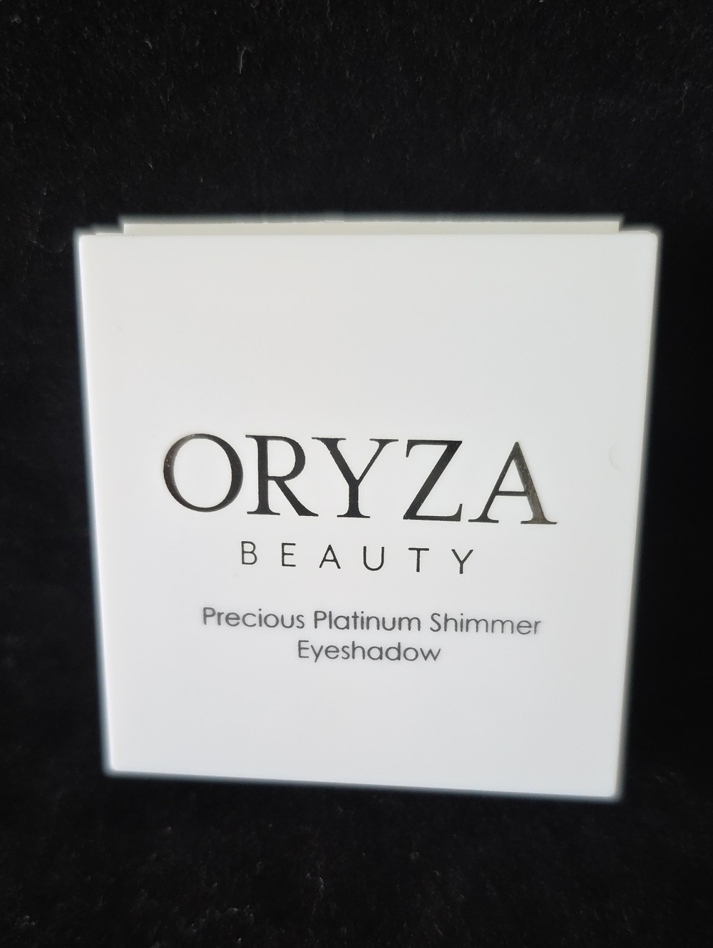 ORYZA Beauty Precious Platinum Shimmer Eyeshadow - Platinum Palette